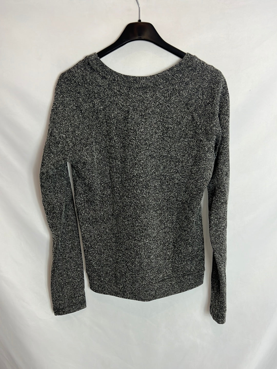 ZARA. Top gris y blanco textura. T S