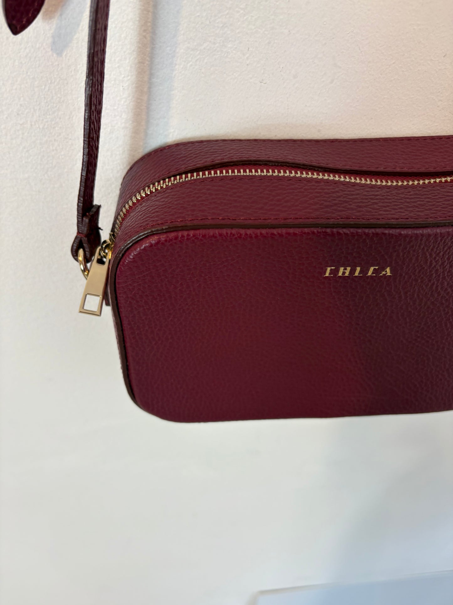 EHLEA. Bolso piel burdeos