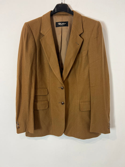 WINDSOR. Blazer cashmere camel detqlle cuello