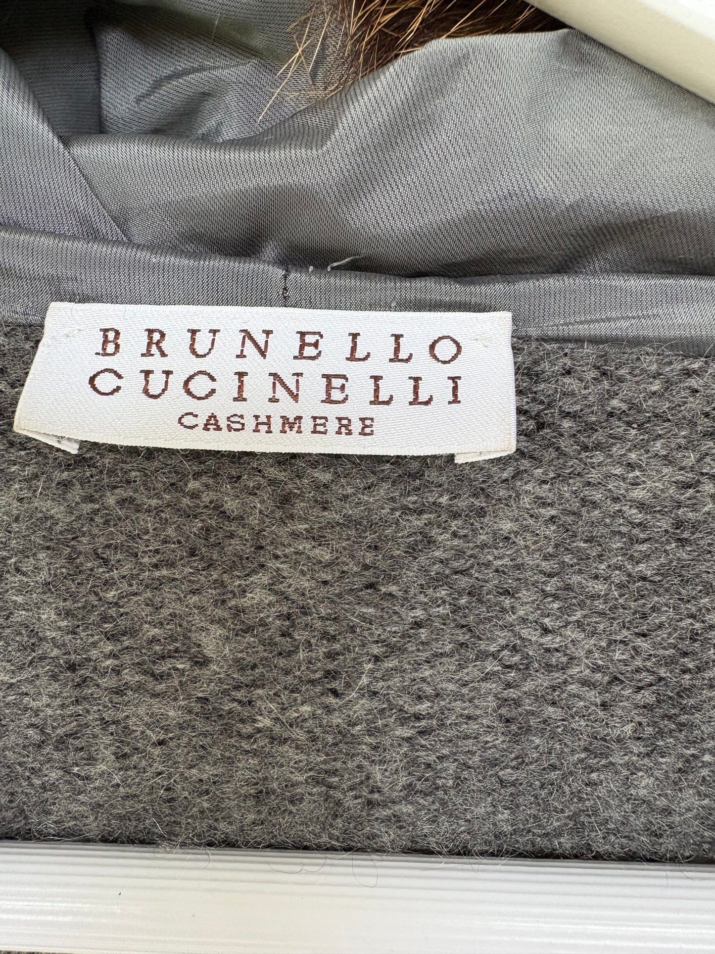 BRUNELLO CUCINELLI. Chaqueta cashmere gris