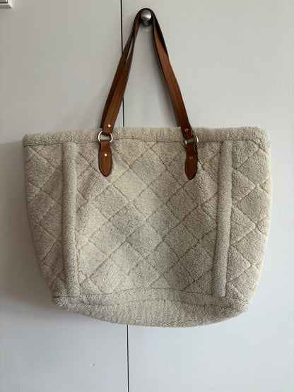 VANESSA BRUNO. Bolso tote borrego