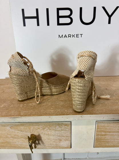 MACARENA. Cuñas beige esparto T.37