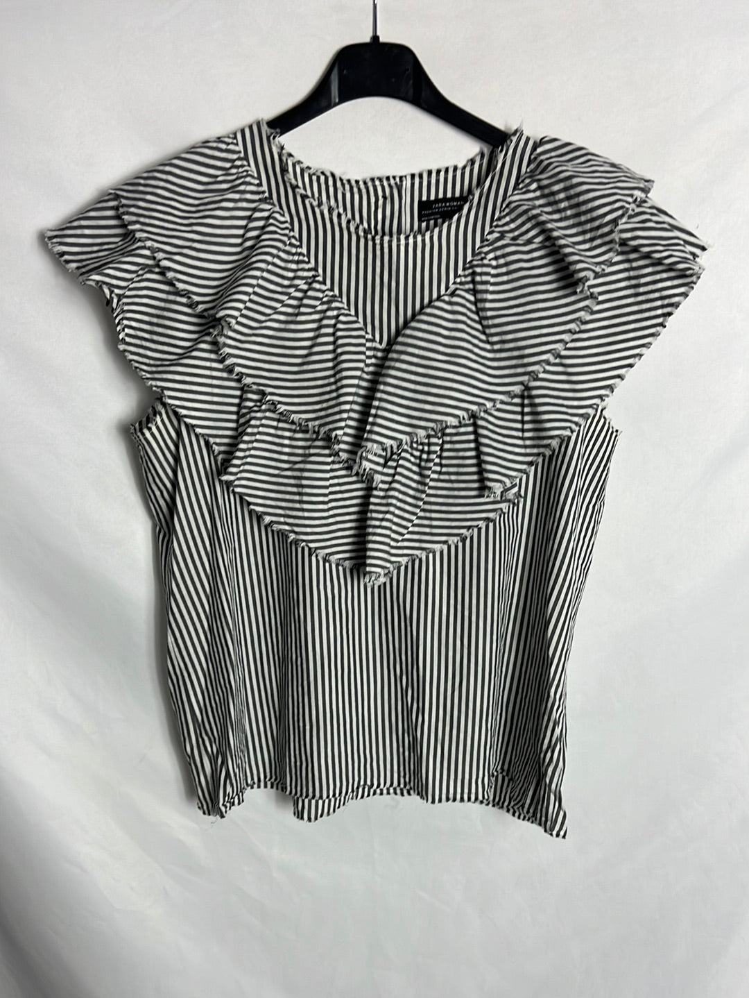 ZARA. Striped top with ruffles. Size XS (s/m)
