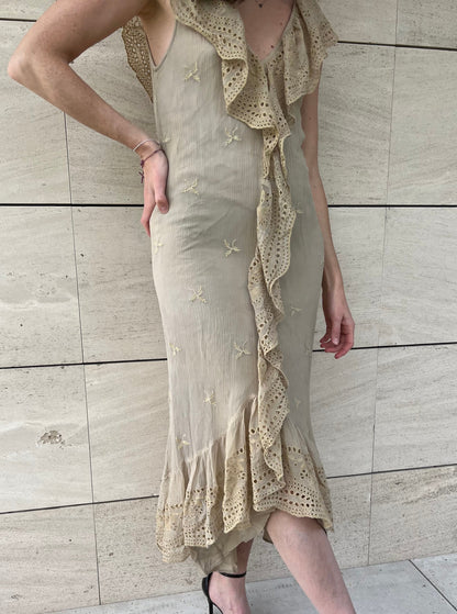MAKSU. Vestido gasa bordado color arena. T S
