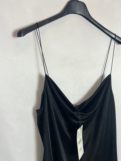 ZARA. Vestido negro corto textura. T S
