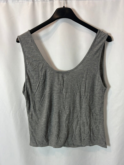 ZARA. Gray ribbed top. TS