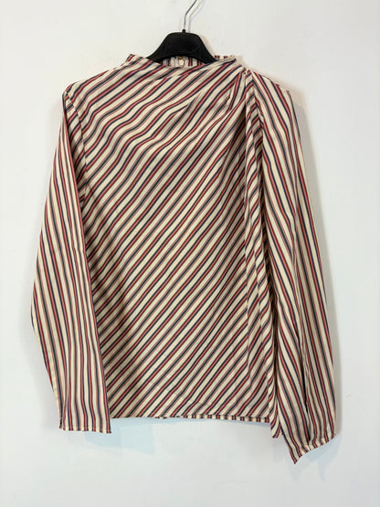 THE LABEL EDITION. Total look falda y blusa rayas asimetrias
