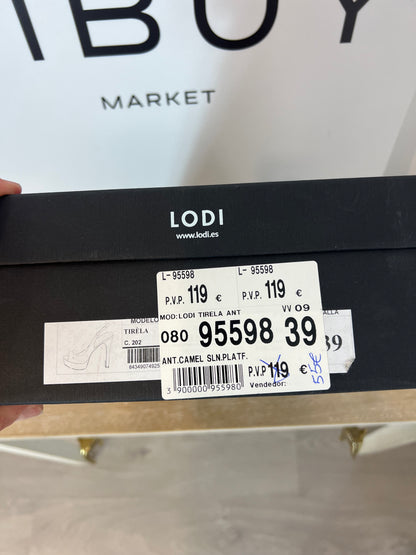 LODI. Tacones piel camel peeptoes. T 39