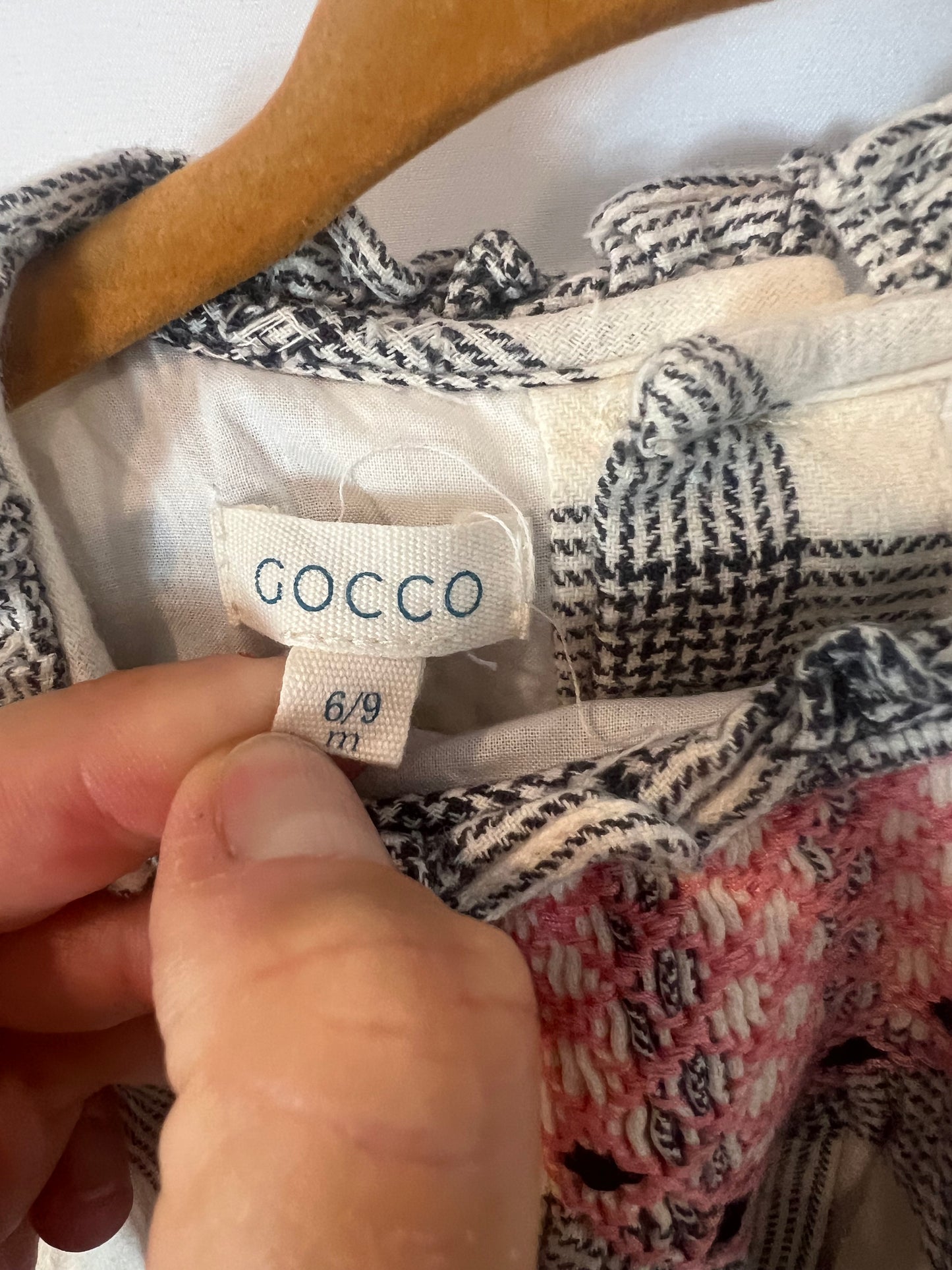 GOCCO. Jesusito  cuadros y nido de abeja. T 6-9 meses