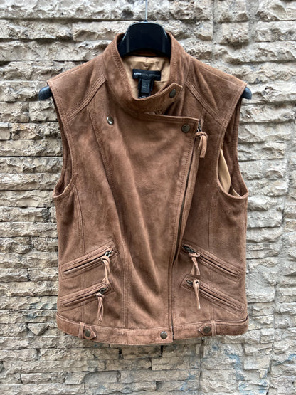 MANGO. Brown leather vest with zippers. TL
