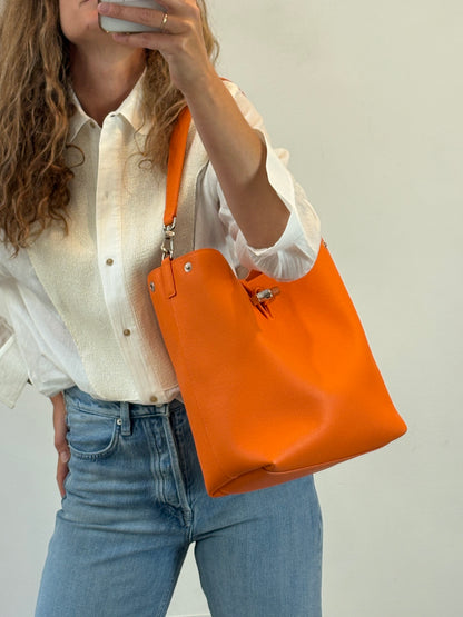 LONGCHAMP. Bolso naranja de hombro