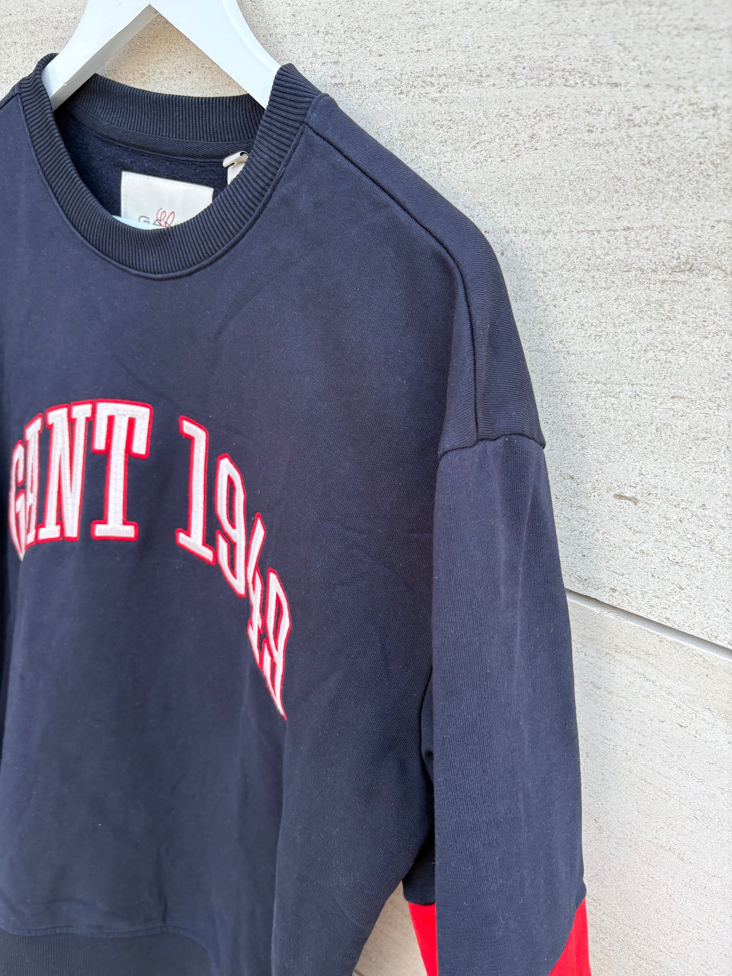 GANT. Sudadera azul logo. T M