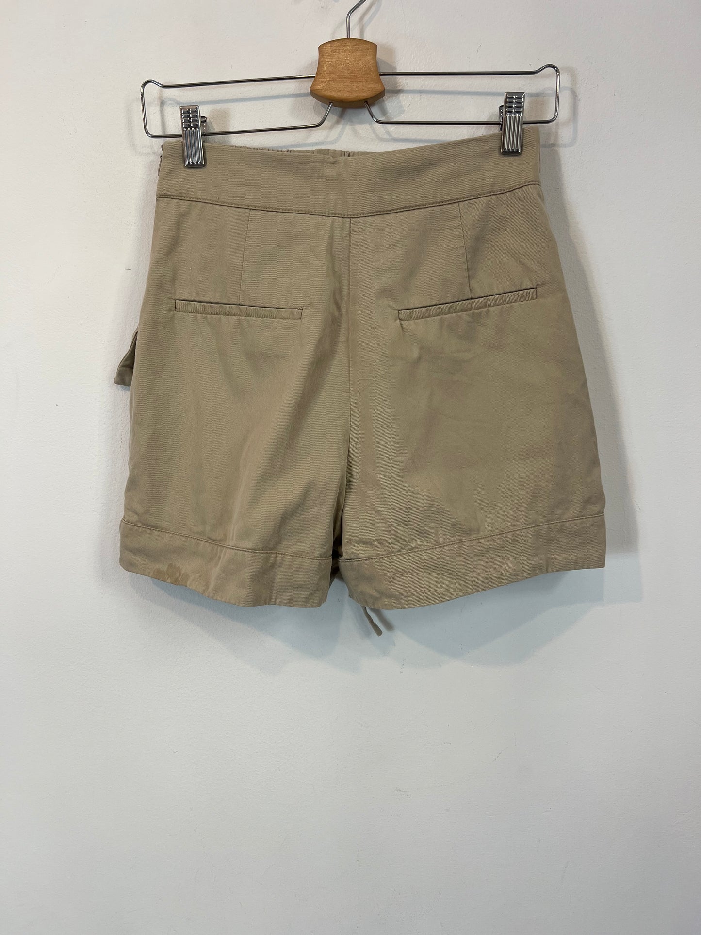 MANGO. Pantalón beige bolsillos T.xs