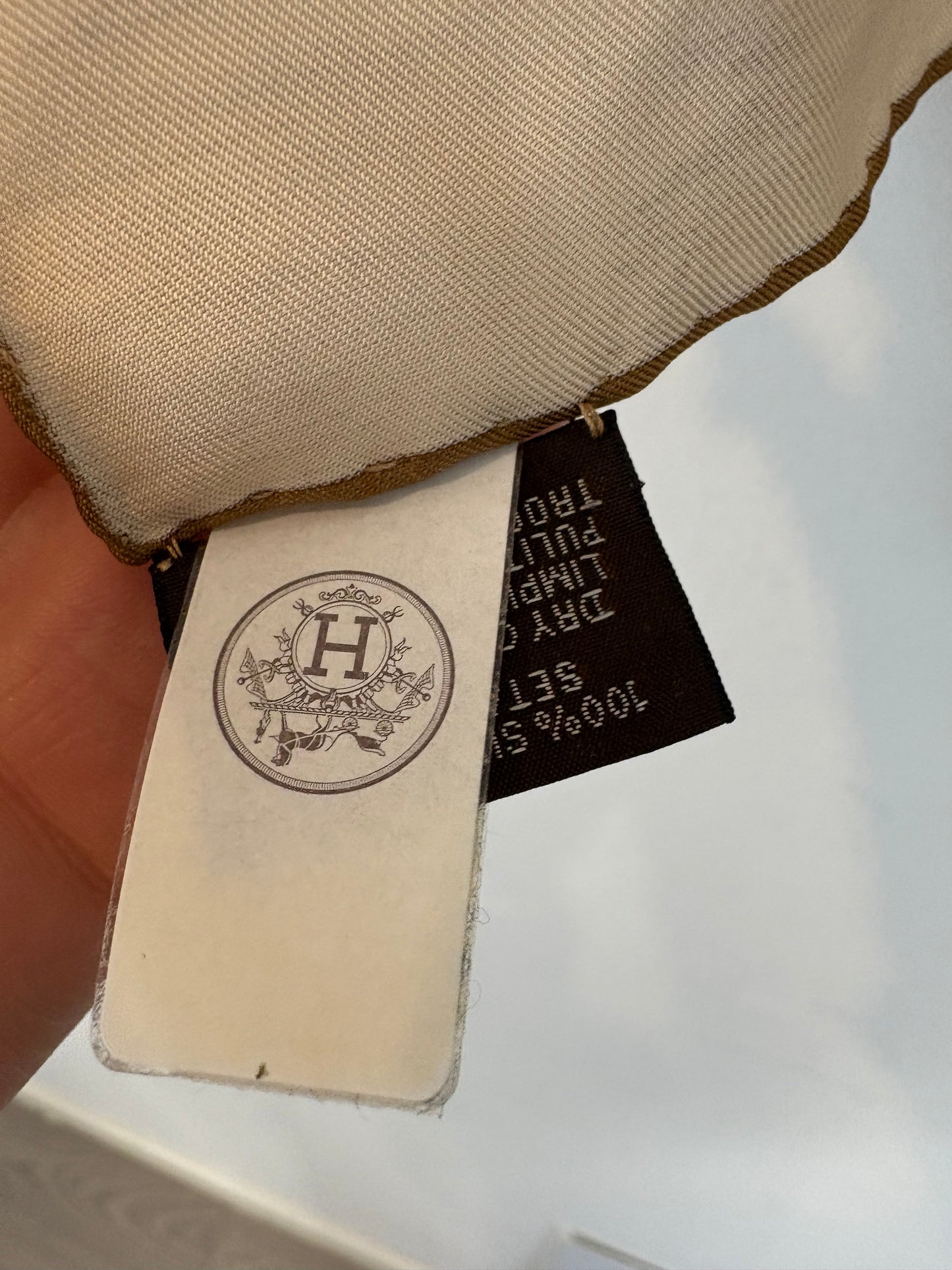 HERMÉS. Pañuelo seda La Cité Cavaliére