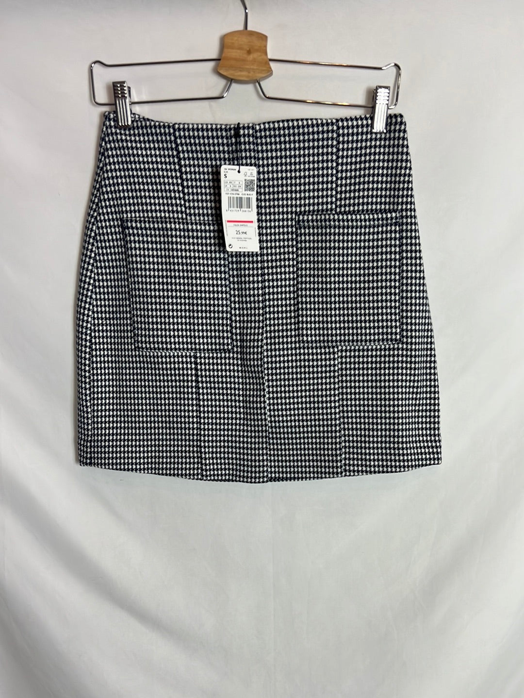 MANGO. Falda corta pata de gallo T.s