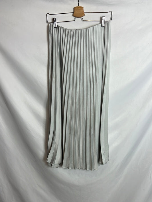 ZARA. Light gray pleated midi skirt. TM