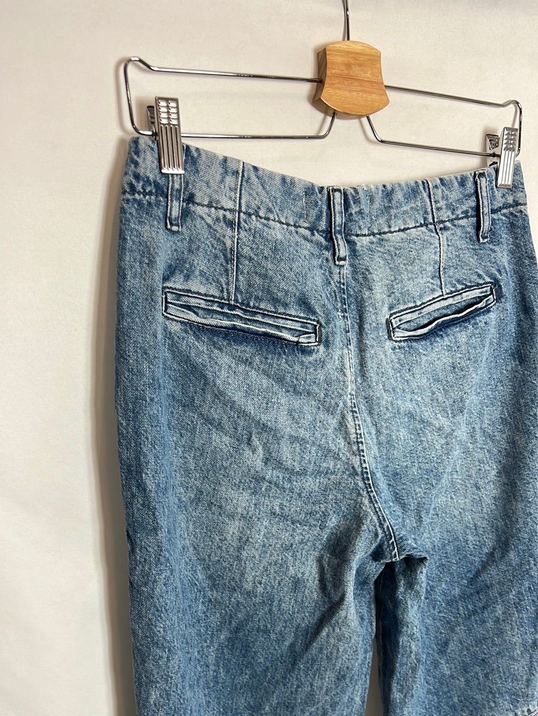 FREE PEOPLE. Flowy denim with a worn effect. T 25 (36)