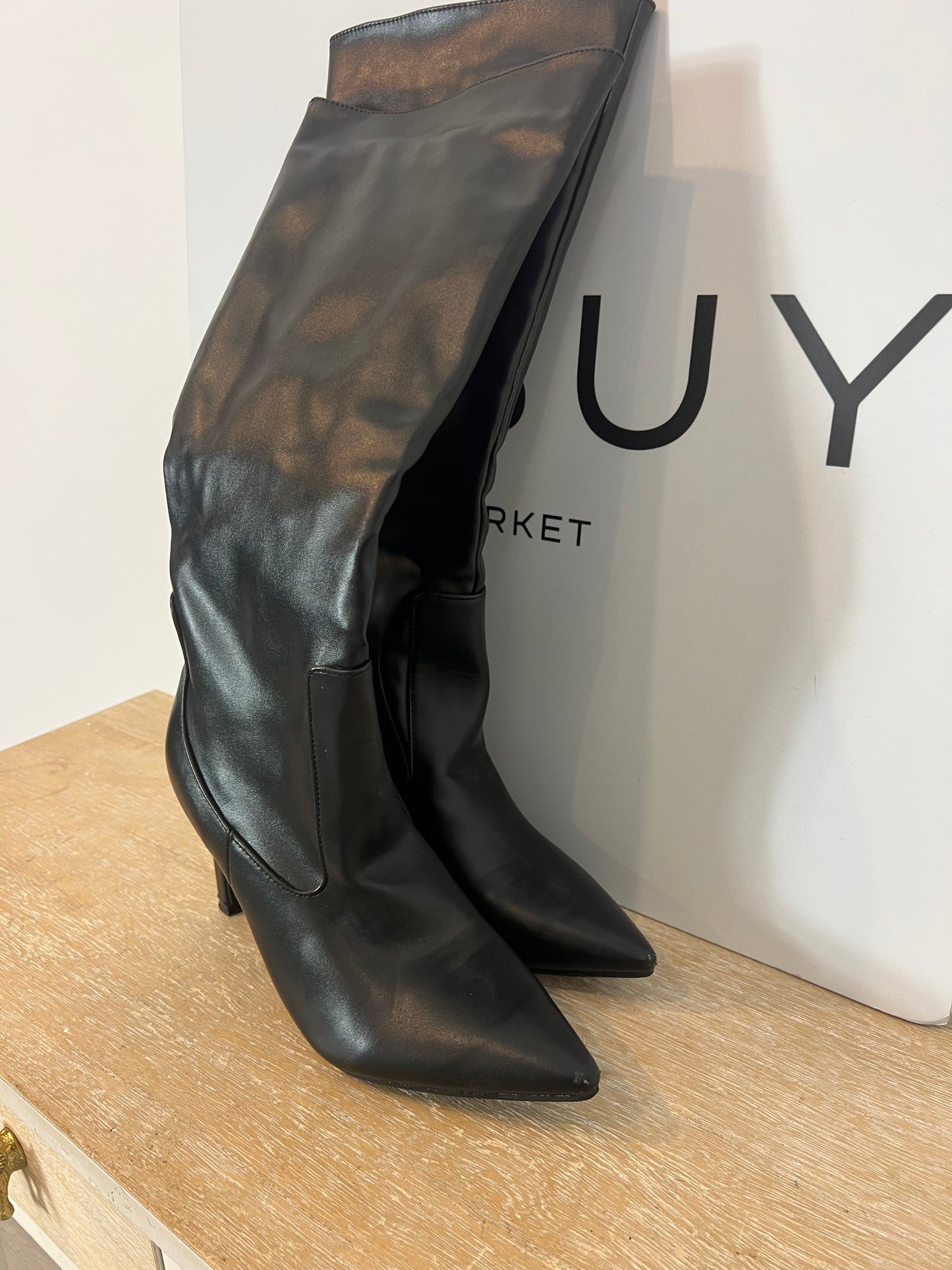 OTRAS. Botas negras efecto piel T.38