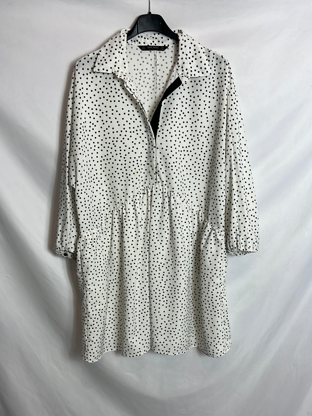 ZARA. White polka dot oversized dress. TS