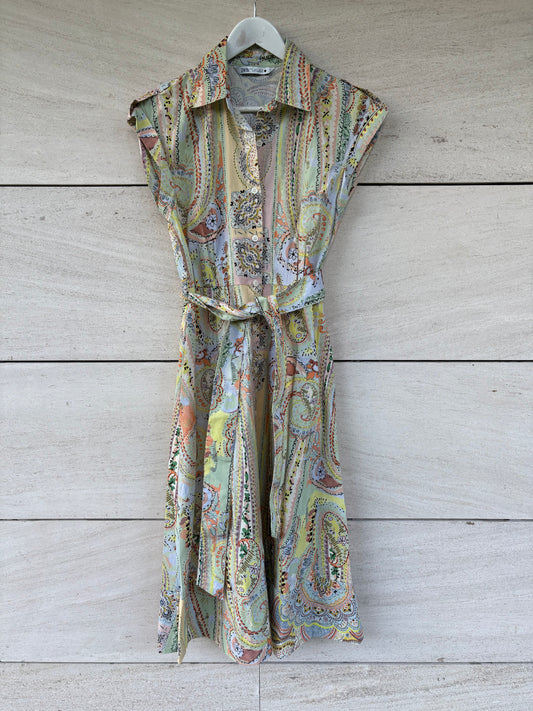 ZARA. Vestido camisero estampado. T S