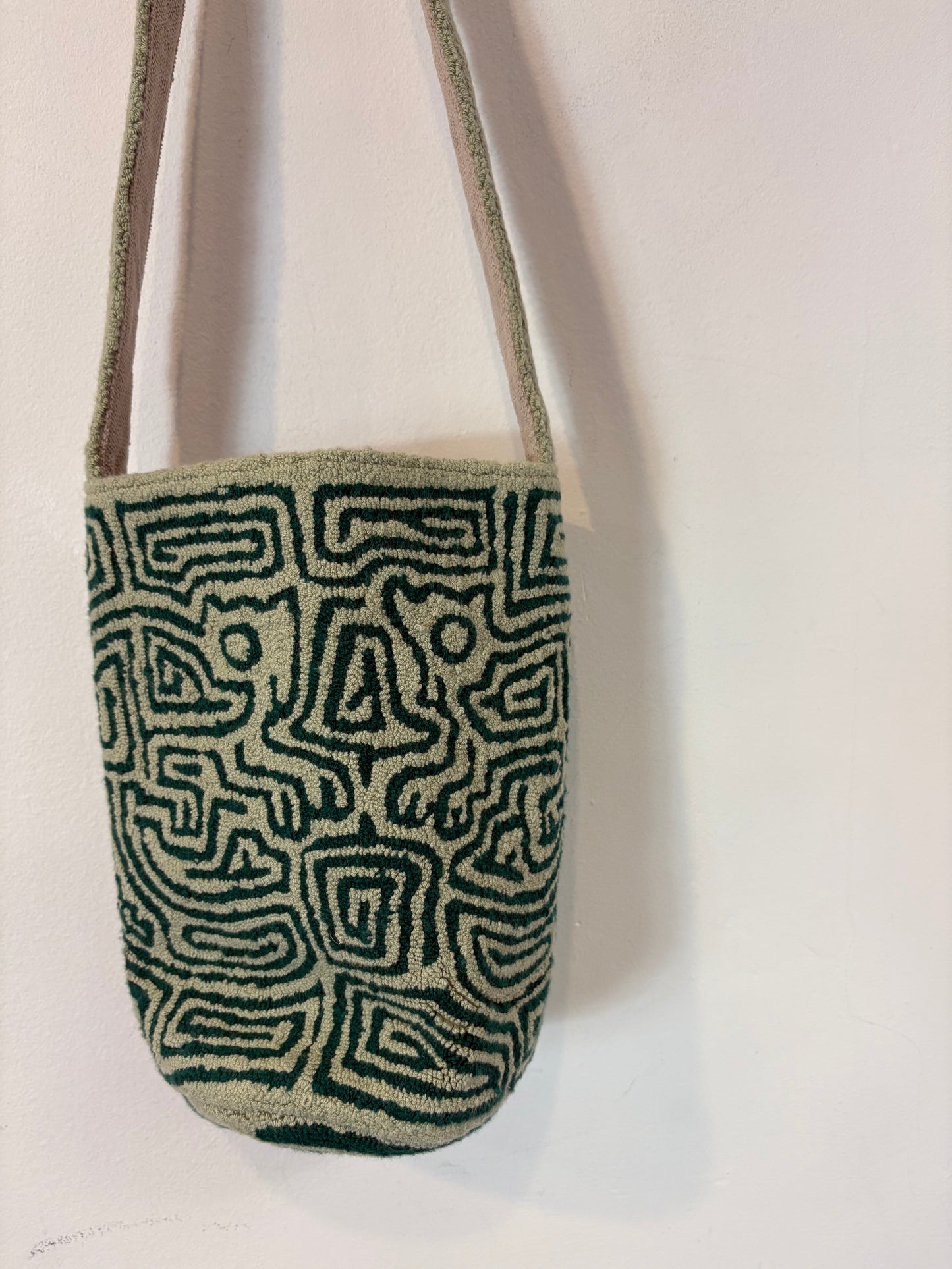 TAUTA. Bolso hecho a mano verdes