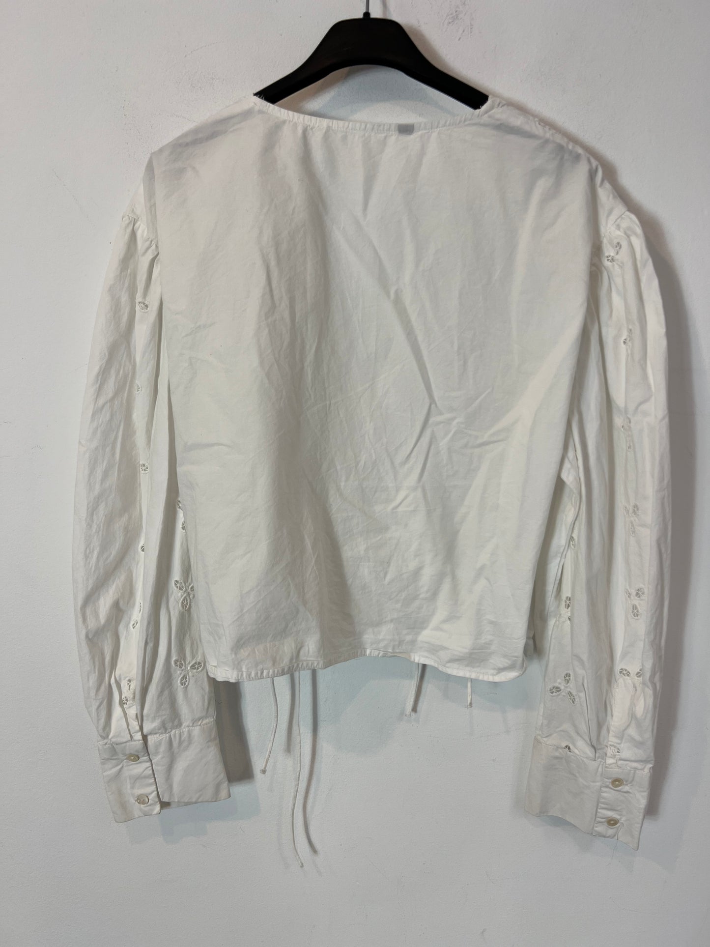 OTRAS. Blusa blanca cruzada T.u(S)