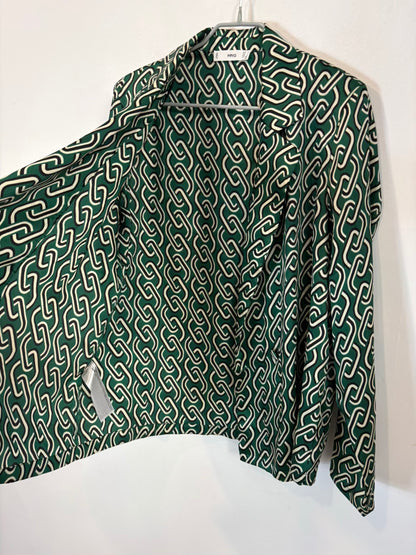 MANGO. Chaqueta fluida estamapdo retro