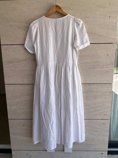 ZARA. Vestido midi blanco abotonado. T M