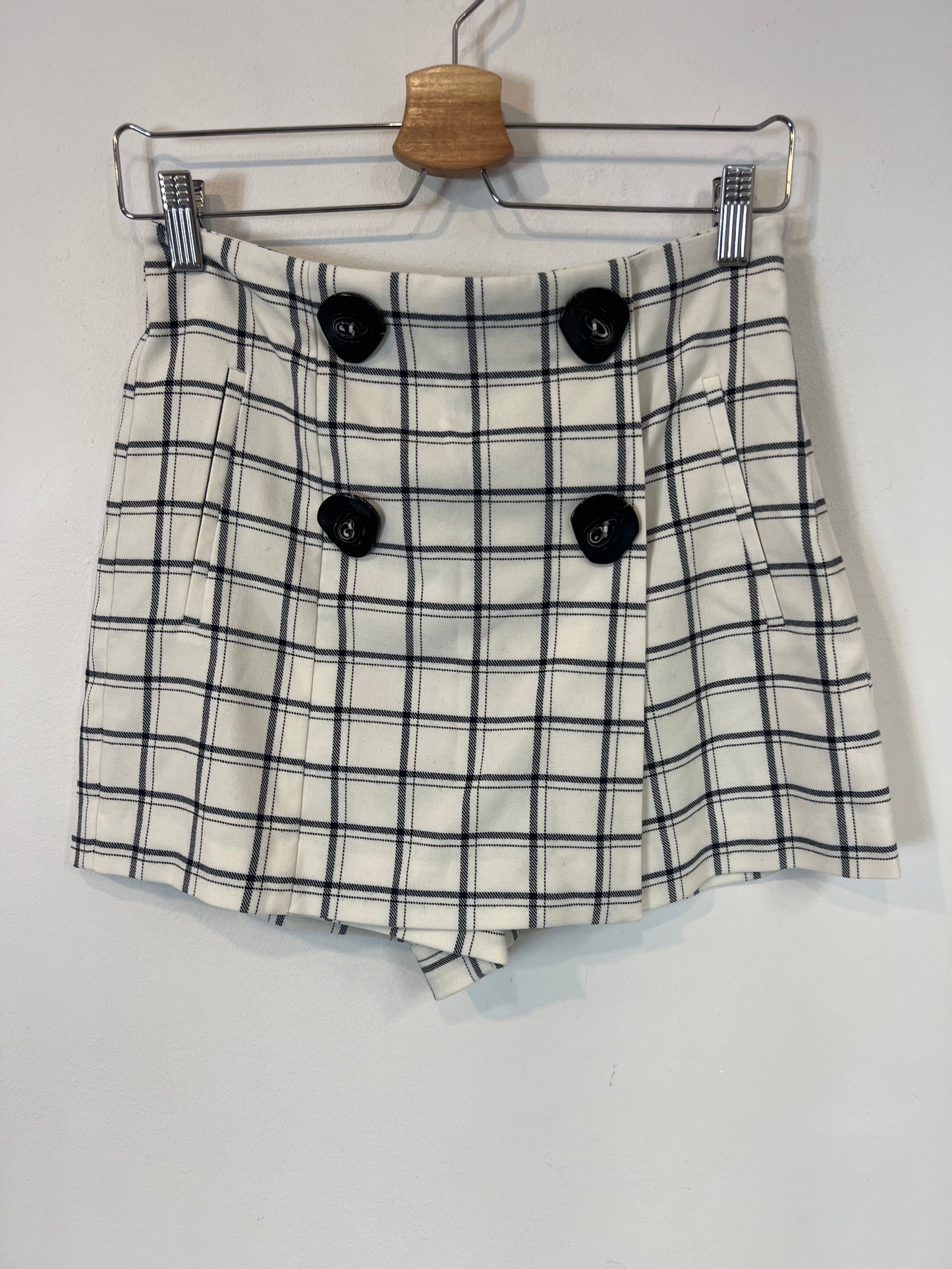 ZARA. falda/pantalón cuadros T.s