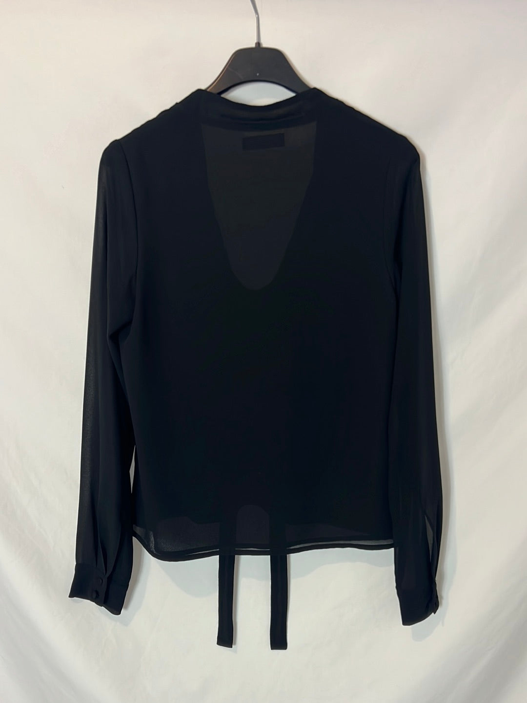 BIMANI. Blusa negra lazada. T S