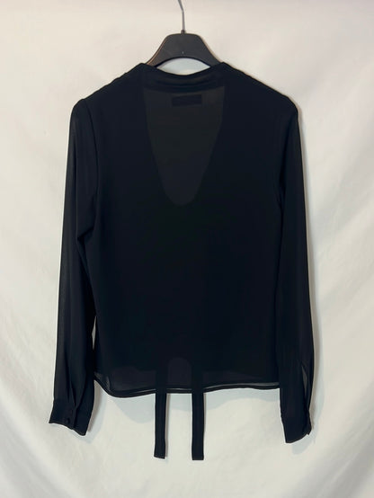 BIMANI. Blusa negra lazada. T S