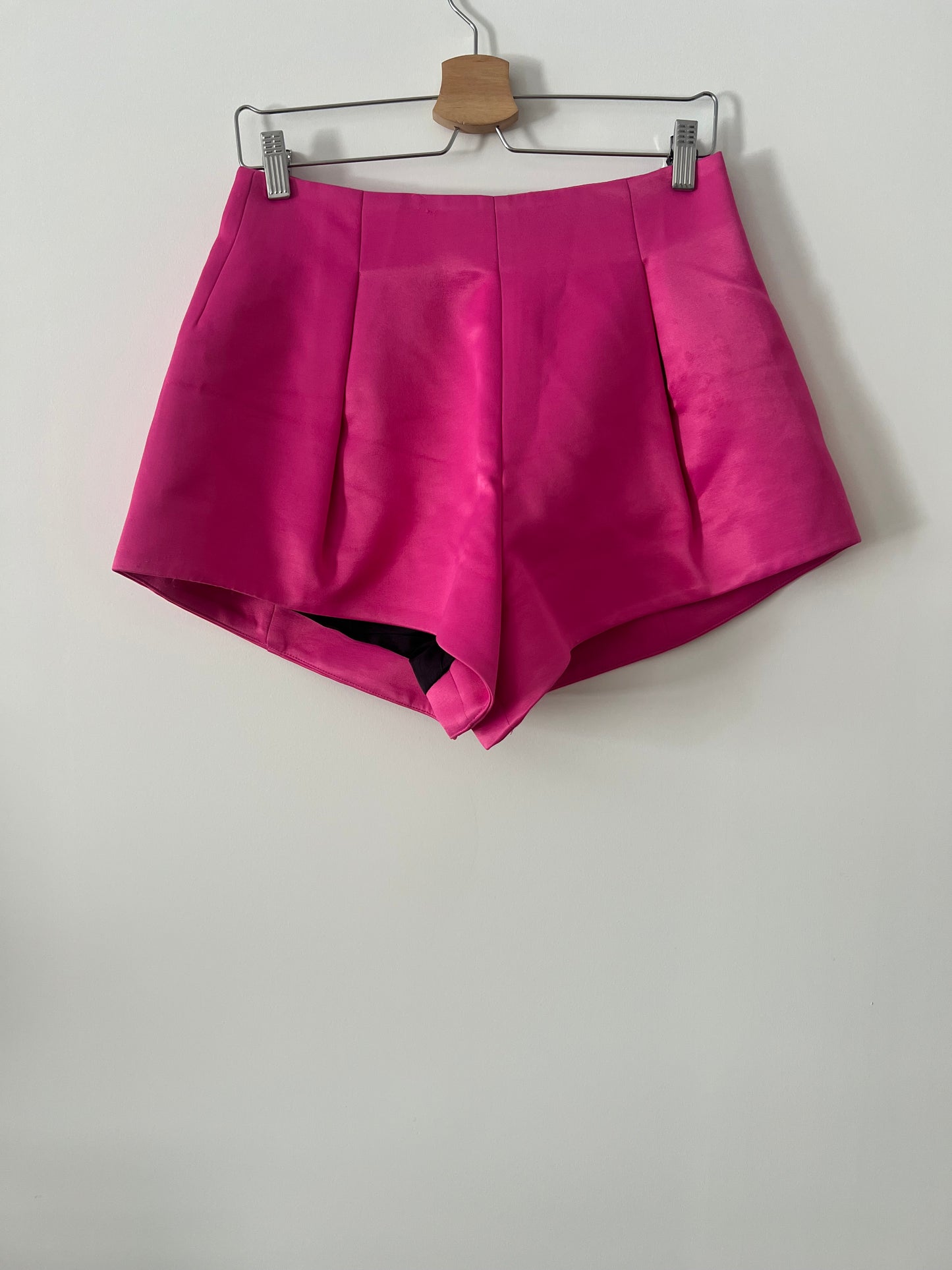 ZARA. Pantalón rosa raso