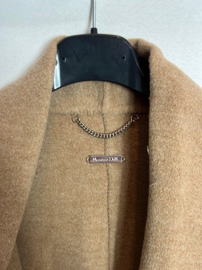 MASSIMO DUTTI. Abrigo fino camel lana. T M