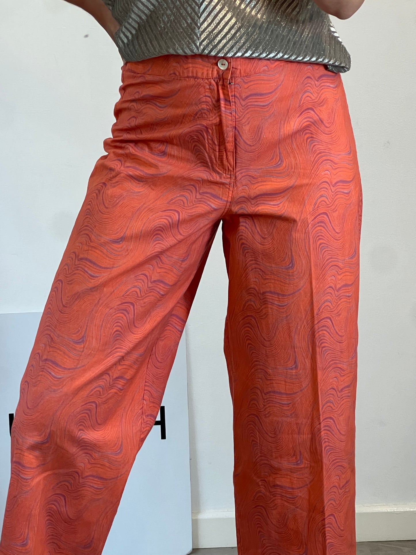 NÍCOLI. Pantalón ligero estampado retro. T 40