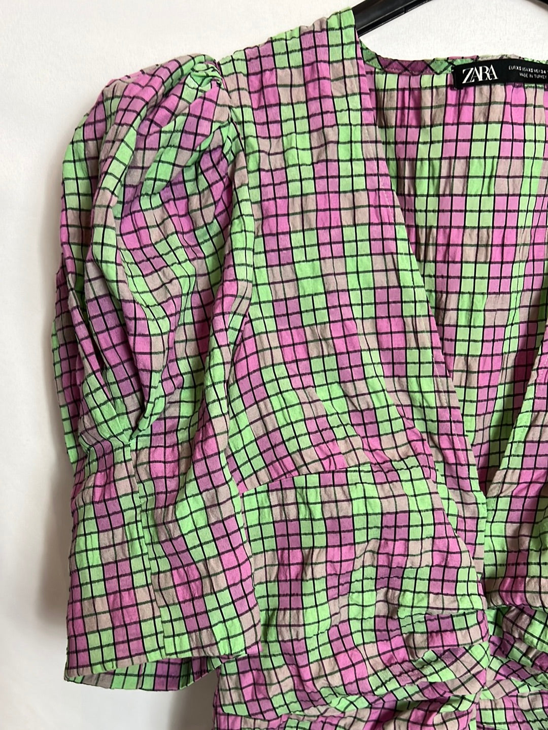 ZARA. Vestido midi cuadros manga abullonada T. XS