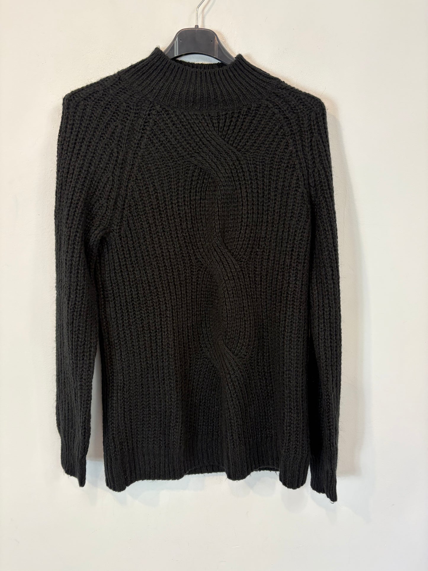 CALVIN KLEIN. Jersey negro cuello perkins.T M