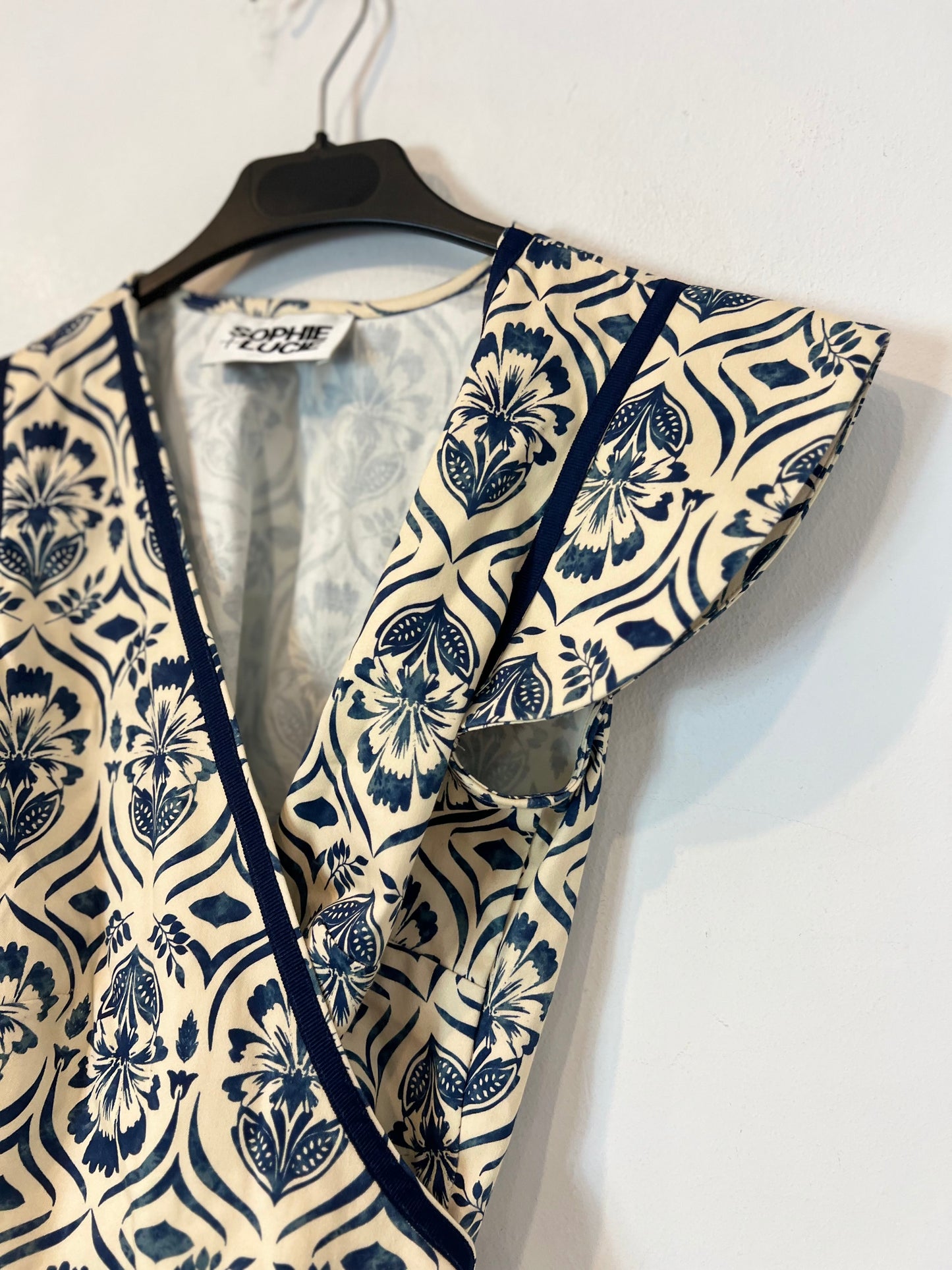 SOPHIE&LUCIE. Conjunto top y falda flores T.34