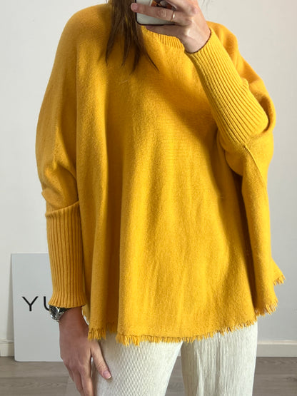 ALEXANDRE LAURENT. Jersey mostaza flecos cuello alto. T M