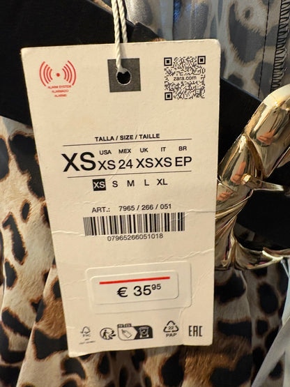 ZARA. Pantalón ancho satinado cinturón