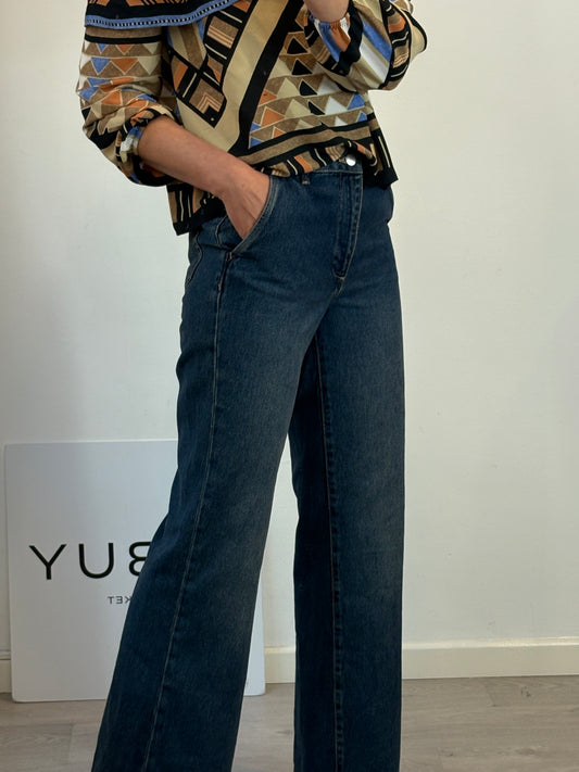 MANGO. Denim pata ancha tiro medio