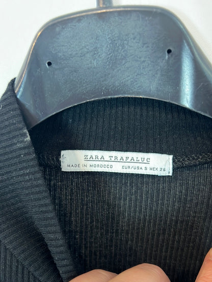 ZARA. Black ribbed Ts top