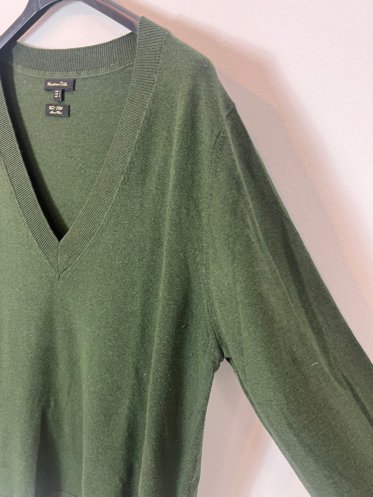 MASSIMO DUTTI. Jersey verde con seda y lana T.40