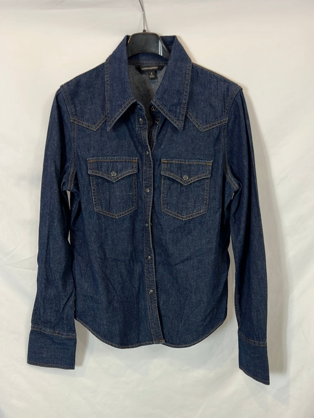 BANANA REPUBLIC. Dark denim shirt. T.S.