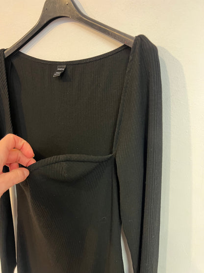 SHEIN. Vestido negro entallado canalé. T M