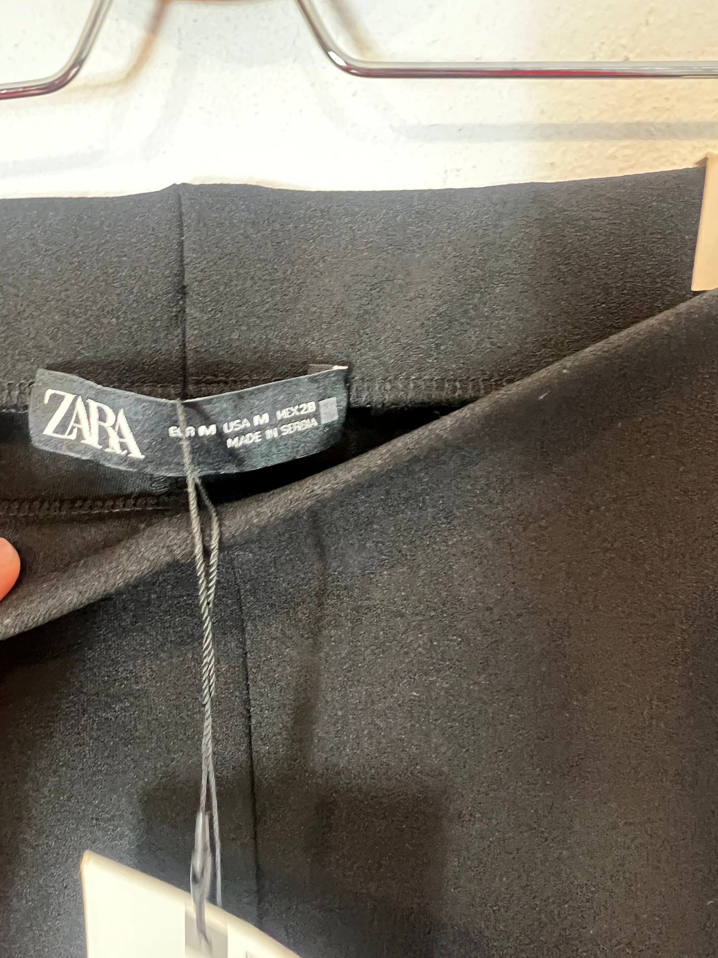ZARA. Black stretch trousers. TM
