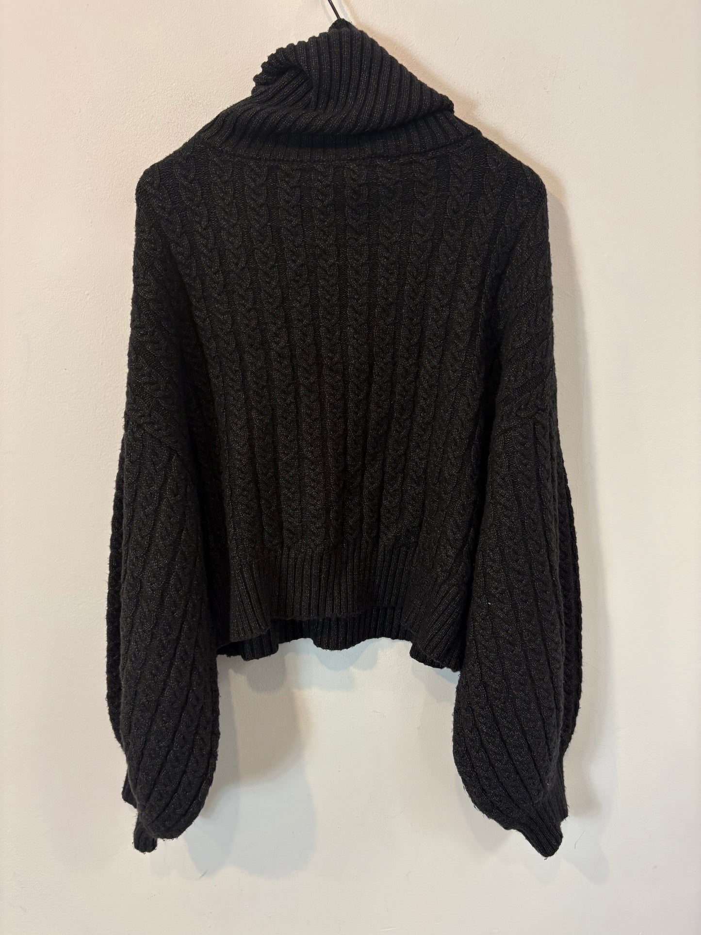 ZARA. Black stretch knit top. TL