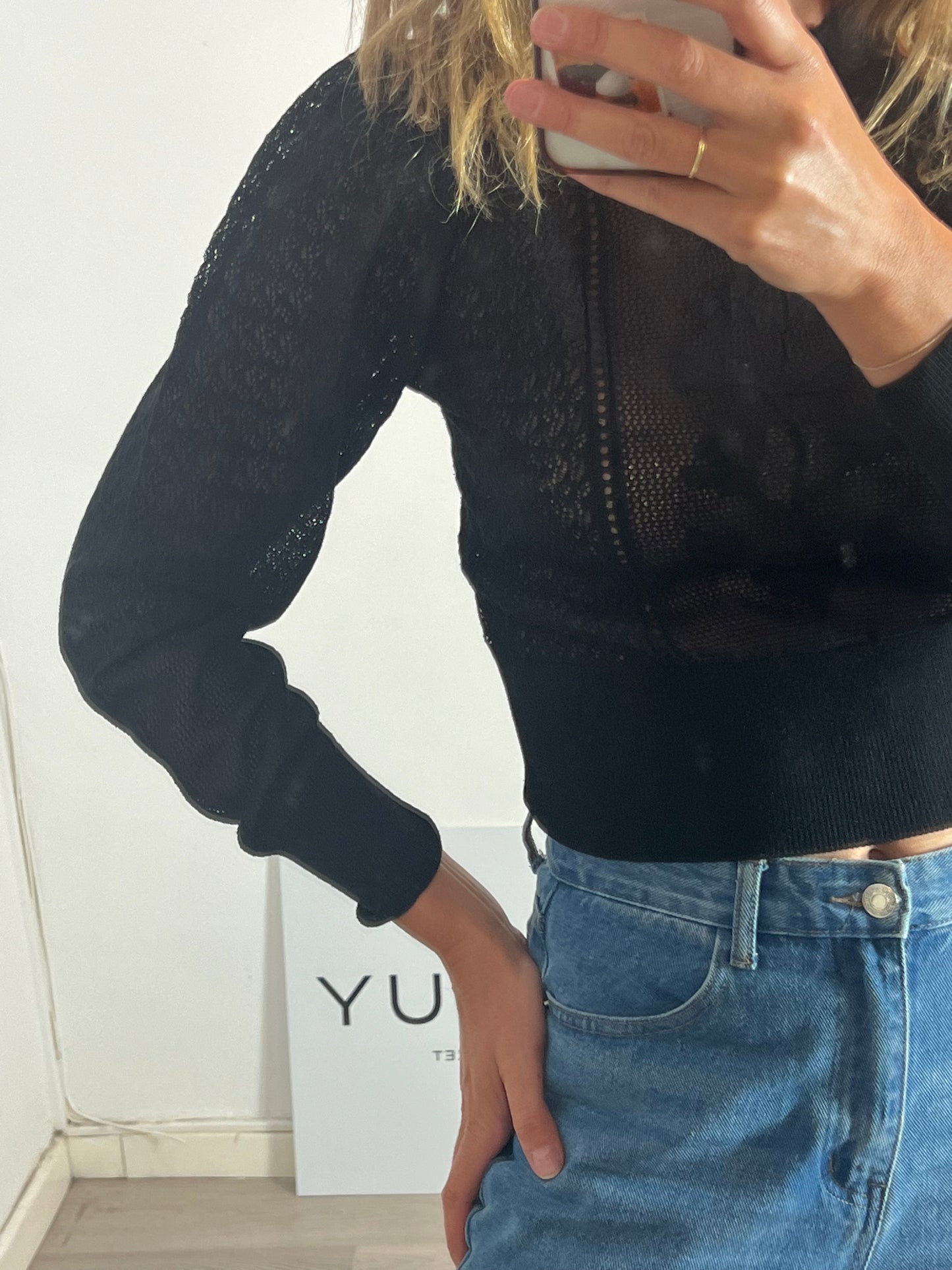 ZARA. Top negro encaje T.s
