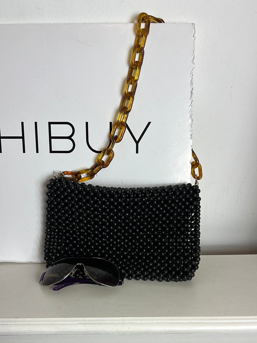 UTERQÜE. Bolso negro bolas