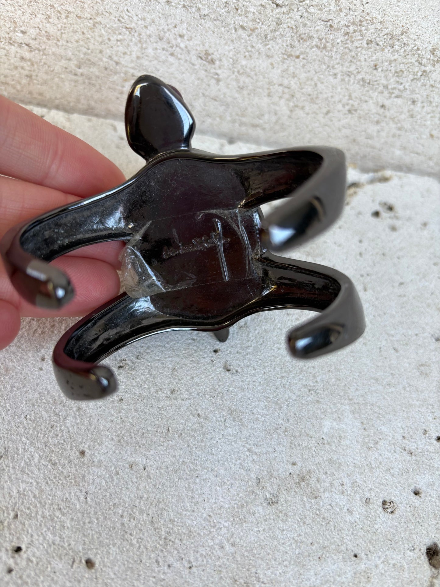 BIMBA Y LOLA. Brazalete rígido tortuga