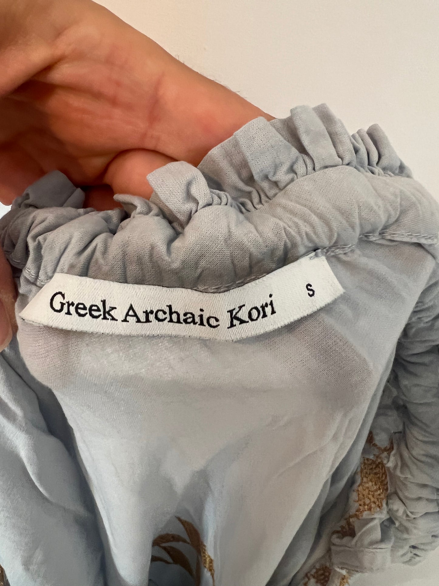 GREEK ARCHAIC KORI. Long embroidered dress. T.S.